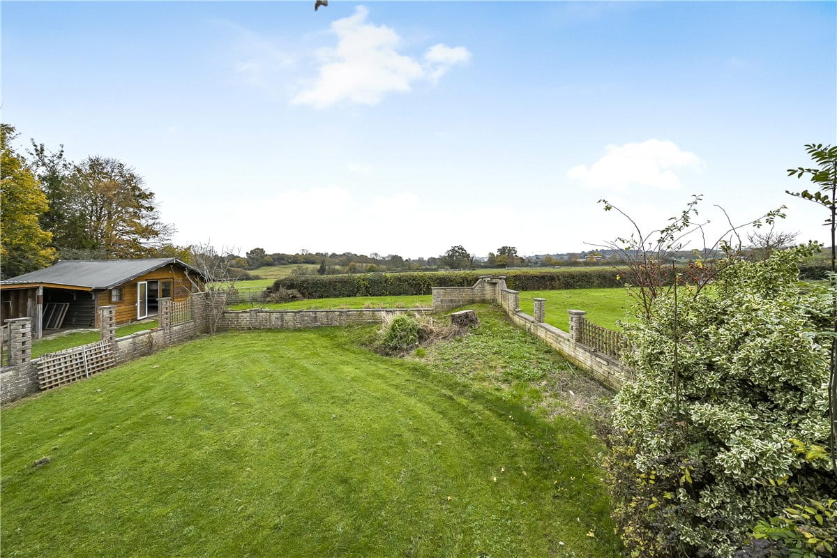 8 bedroom house, Fisher's Brook, Calne SN11 - Sold STC