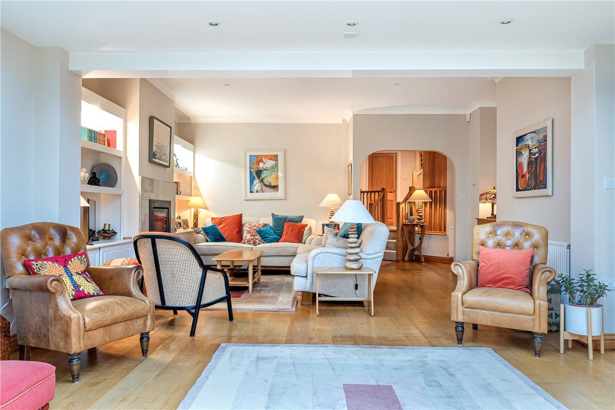 4 bedroom house, High Street, Manton SN8 - Available