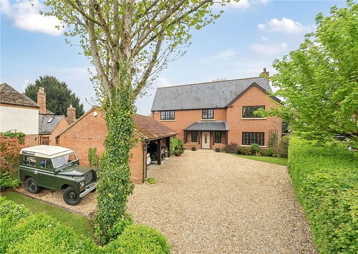 5 bedroom house, Netherstreet, Bromham SN15 - Available