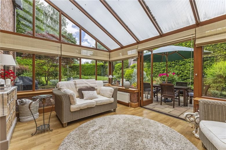 5 bedroom house, Netherstreet, Bromham SN15 - Available