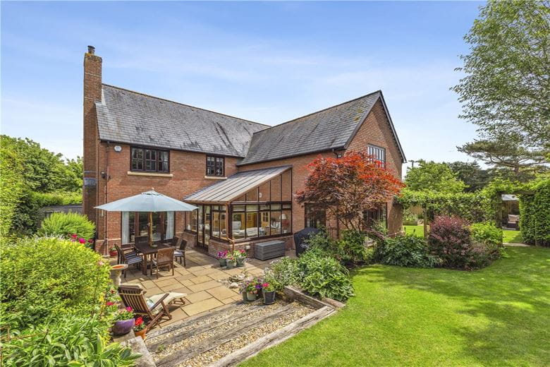 5 bedroom house, Netherstreet, Bromham SN15 - Available