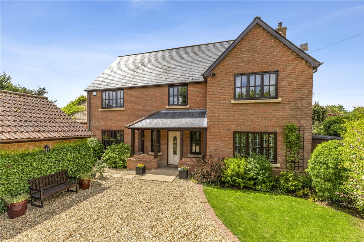5 bedroom house, Netherstreet, Bromham SN15 - Available