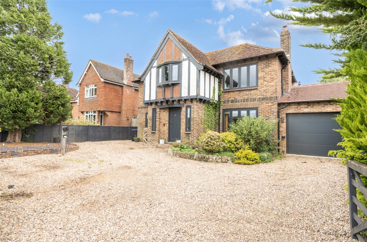 4 bedroom house, Elcot Lane, Marlborough SN8 - Available