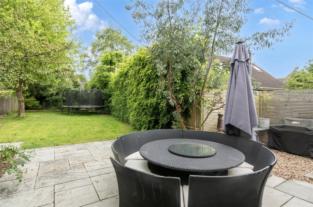 4 bedroom house, Elcot Lane, Marlborough SN8 - Available