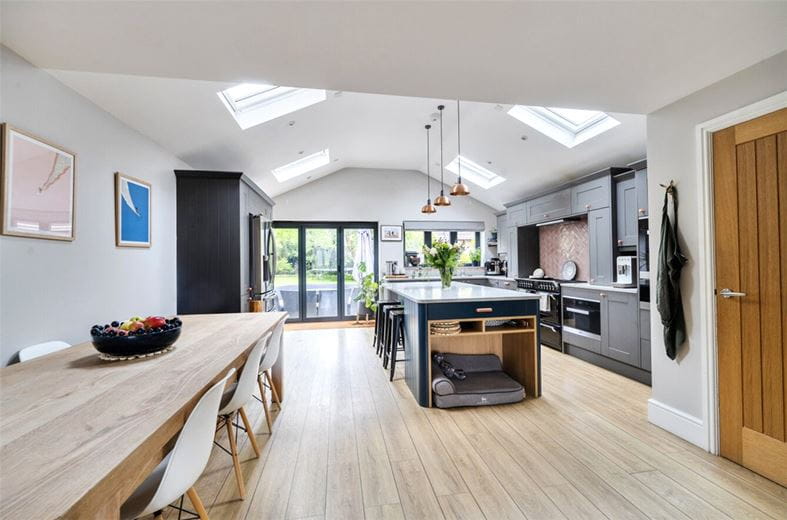 4 bedroom house, Elcot Lane, Marlborough SN8 - Available