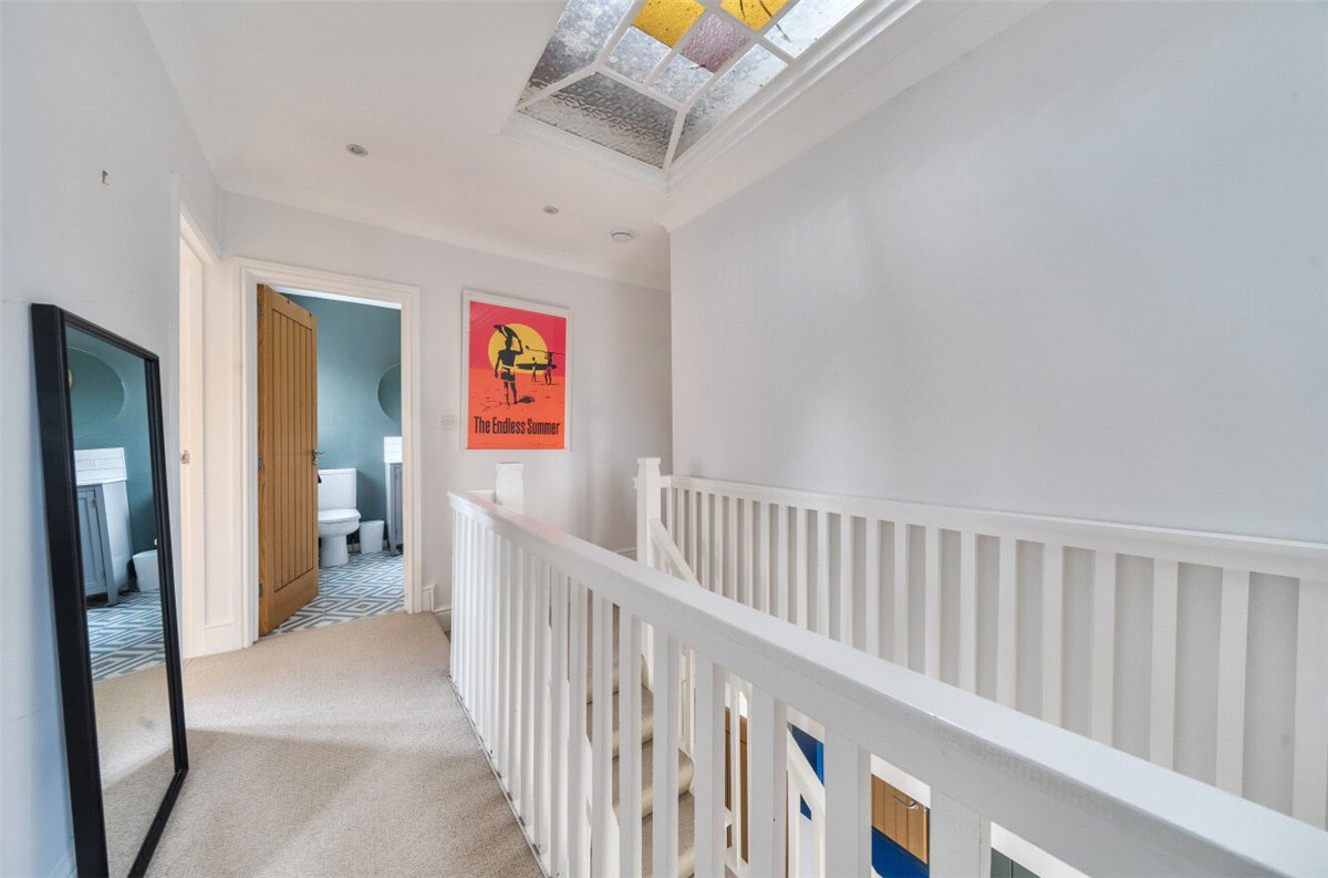 4 bedroom house, Elcot Lane, Marlborough SN8 - Available