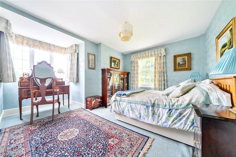 6 bedroom house, Westbrook, Bromham SN15 - Available