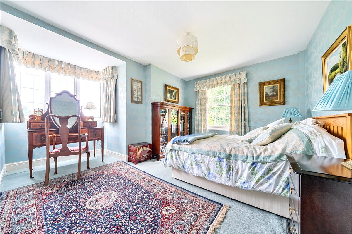 6 bedroom house, Westbrook, Bromham SN15 - Available