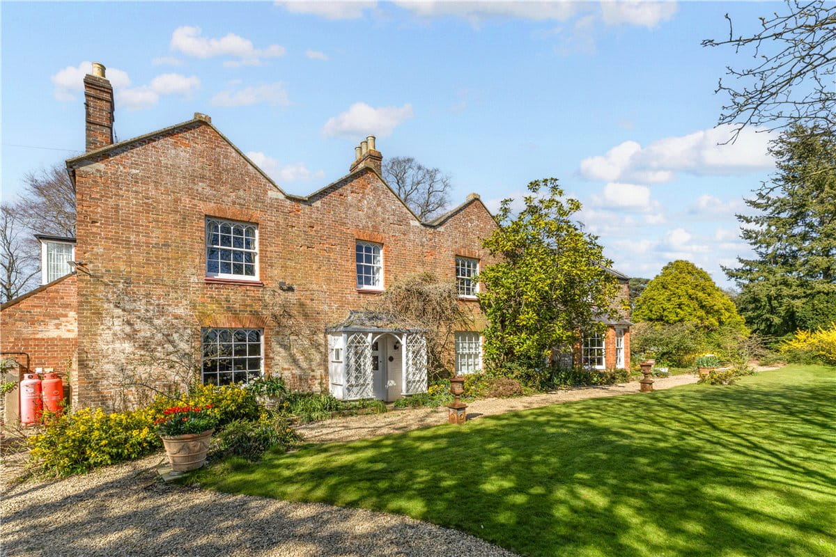 6 bedroom house, Westbrook, Bromham SN15 - Available
