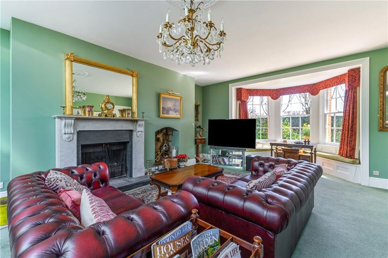 6 bedroom house, Westbrook, Bromham SN15 - Available