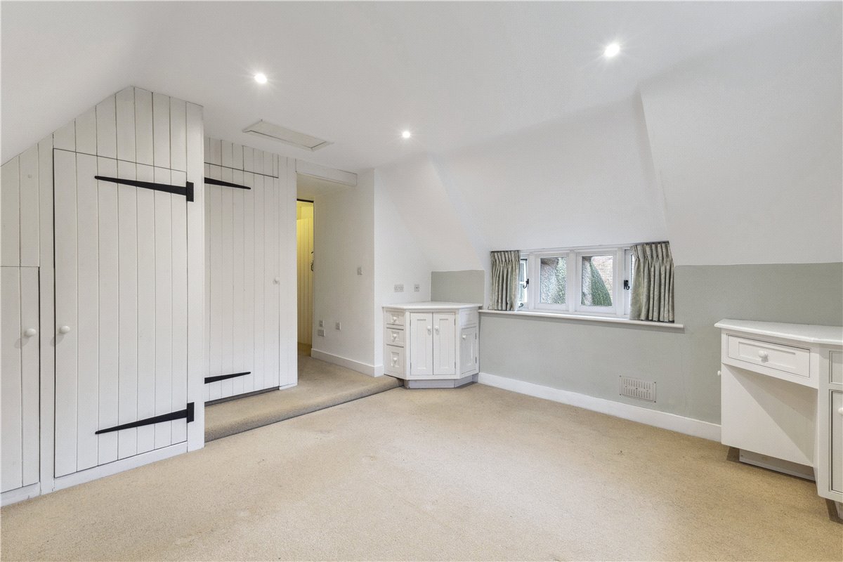 4 bedroom house, Wilton, Marlborough SN8 - Available