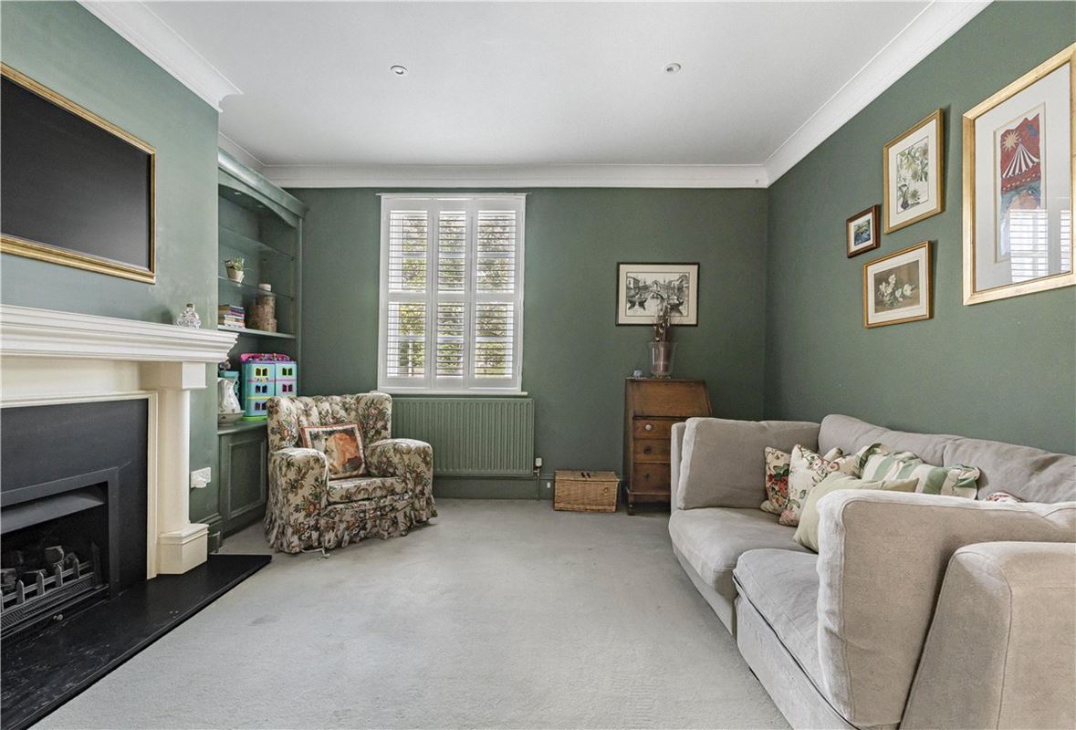4 bedroom house, Phoenix Square, Pewsey SN9 - Available