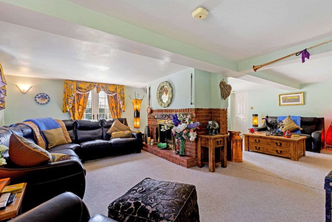 4 bedroom house, Pall Mall, Burbage SN8 - Available