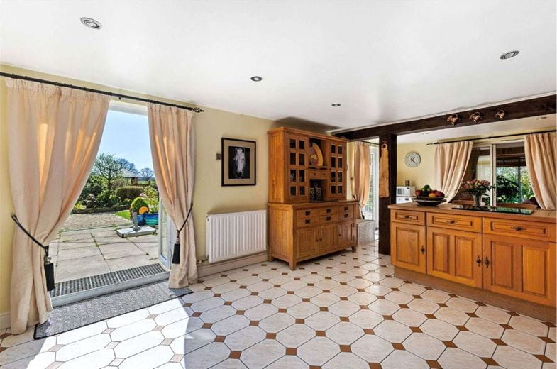 4 bedroom house, Pall Mall, Burbage SN8 - Available