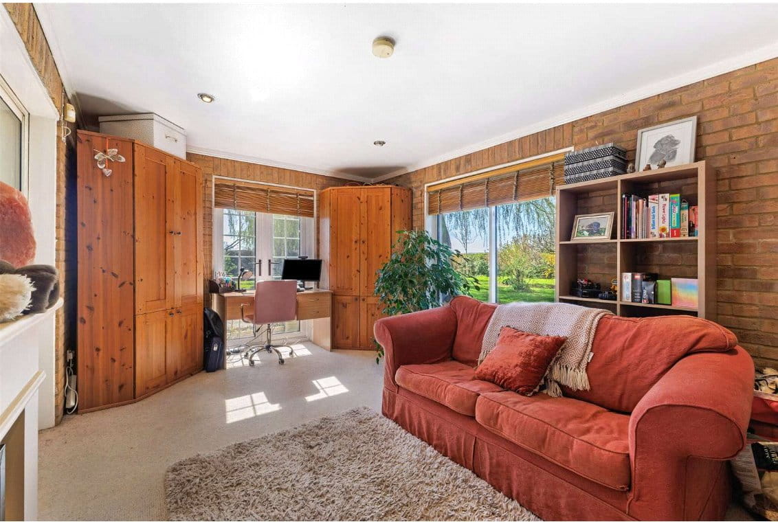 4 bedroom house, Pall Mall, Burbage SN8 - Available