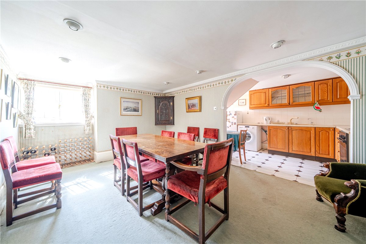 2 bedroom house, The Green, Marlborough SN8 - Sold STC