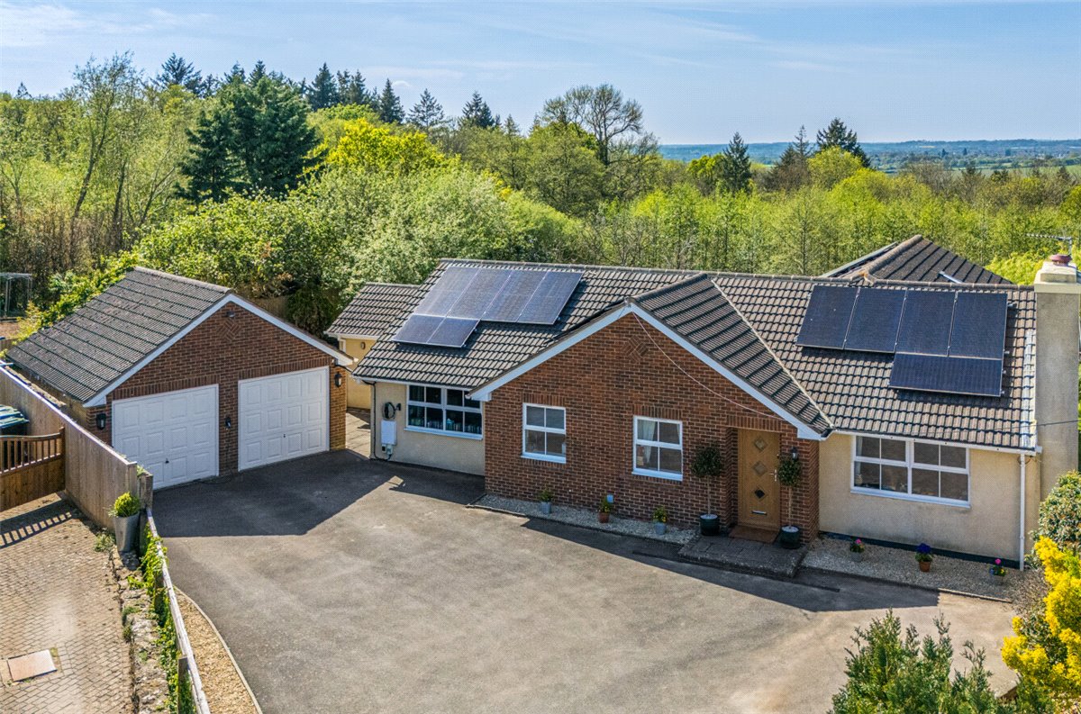 5 bedroom house, Studley Corner, Studley SN11 - Sold STC