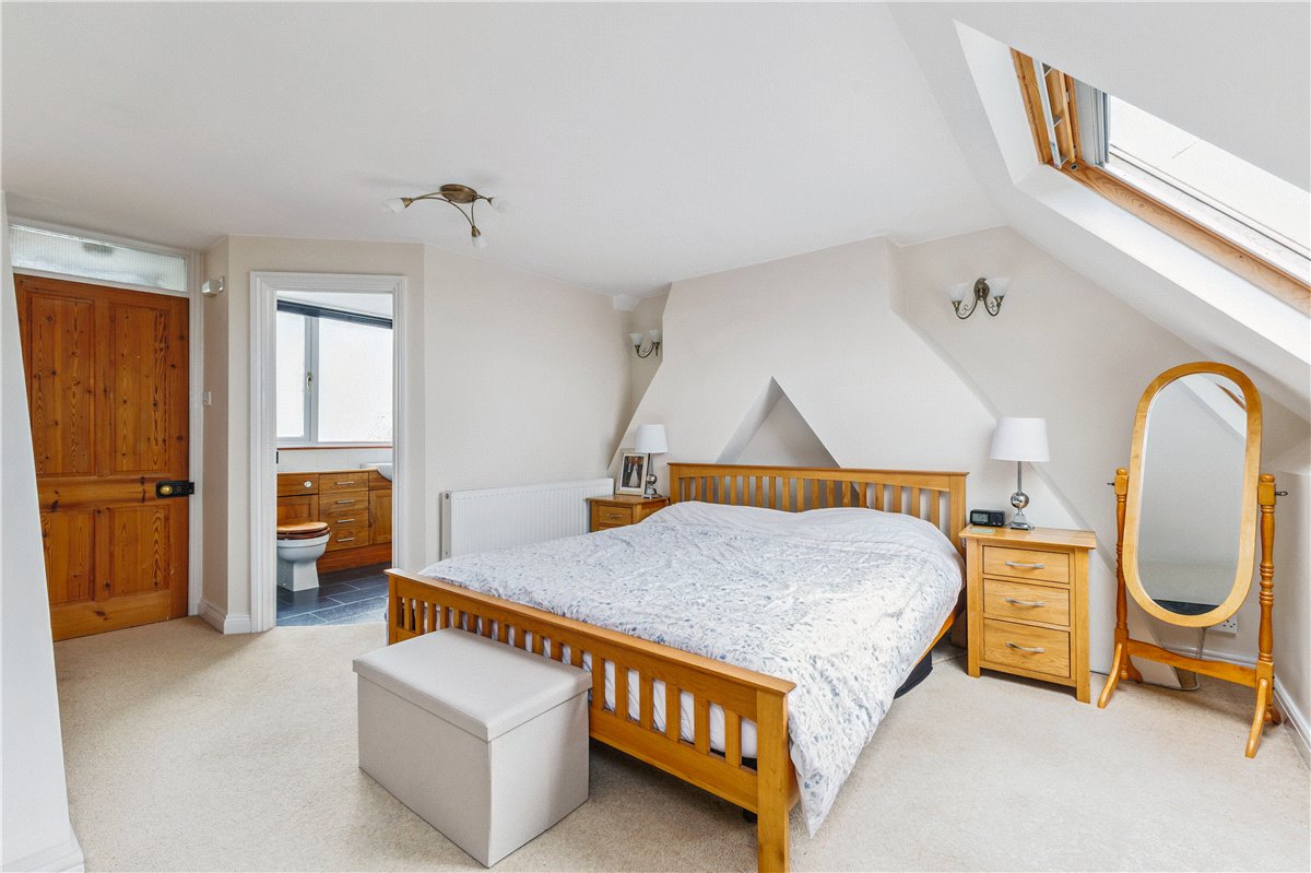 3 bedroom house, Butts Road, Chiseldon SN4 - Sold STC