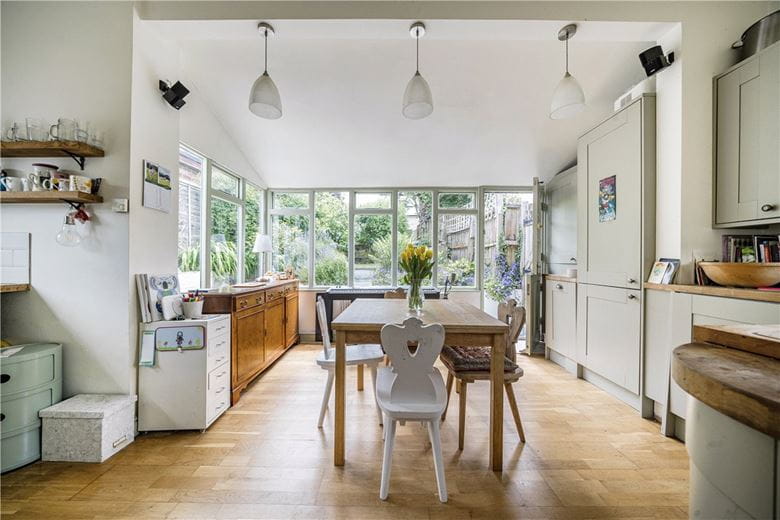 2 bedroom house, High Street, Manton SN8 - Available