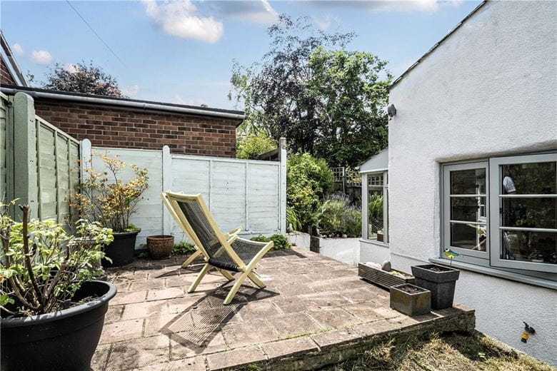 2 bedroom house, High Street, Manton SN8 - Available