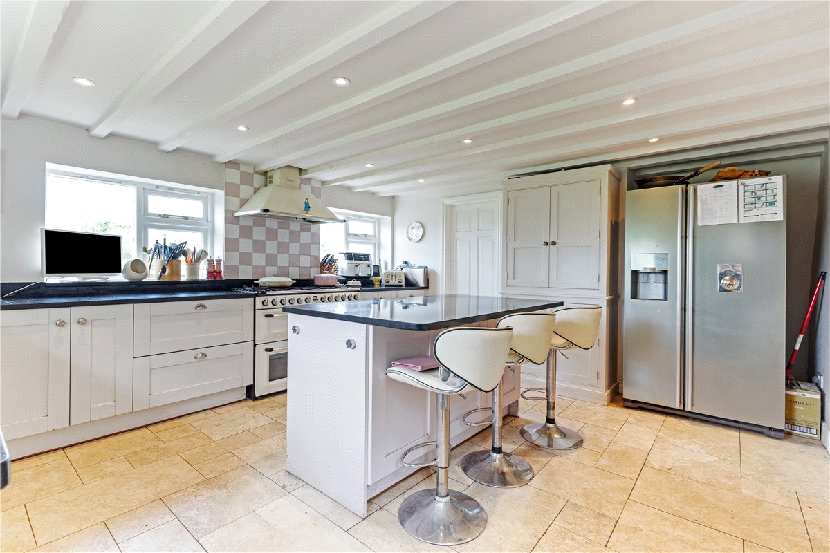 4 bedroom house, Knowle, Pewsey SN9 - Available