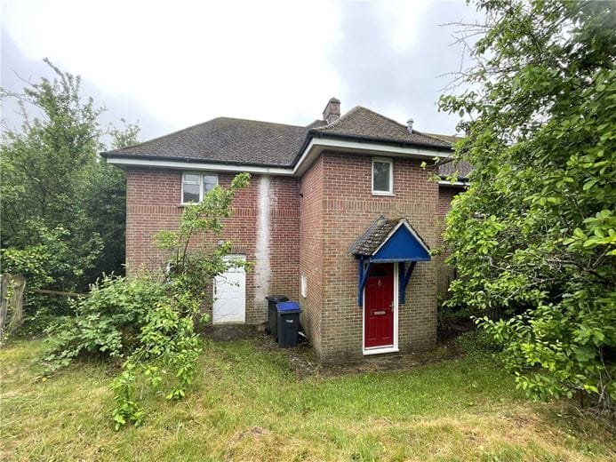 4 bedroom house, The Leaze, Mildenhall SN8 - Available