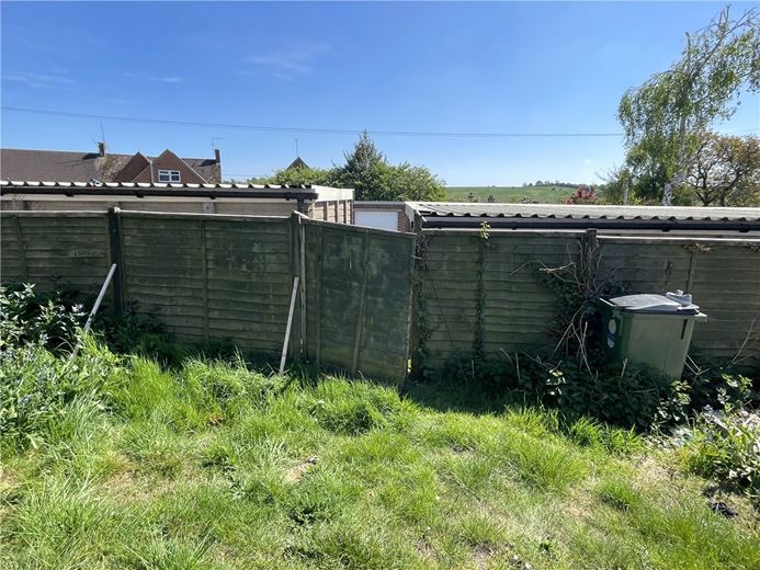 2 bedroom house, Swans Close, Ramsbury SN8 - Sold STC