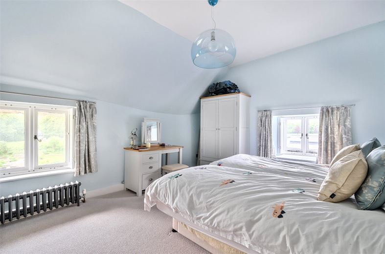 4 bedroom house, Yatesbury, Calne SN11 - Available