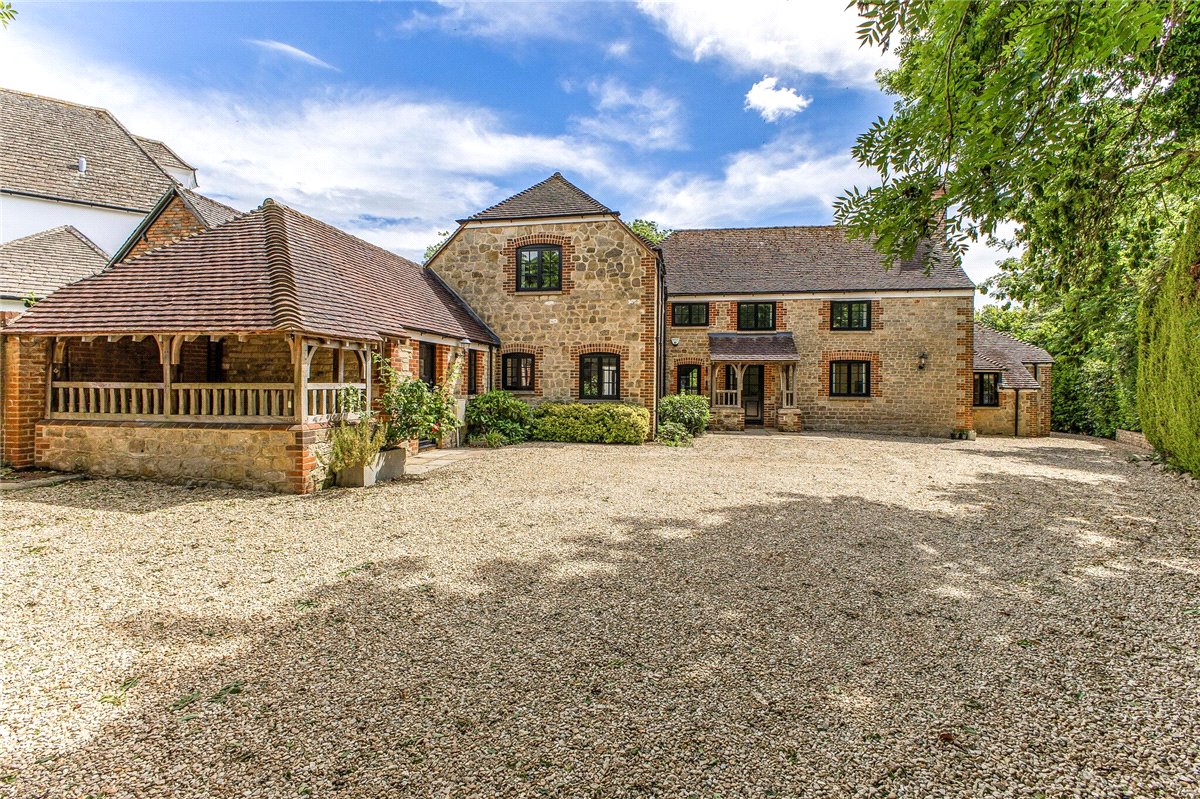 4 bedroom house, Broome Manor Lane, Swindon SN3 - Sold STC