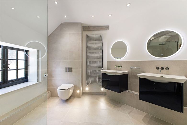 4 bedroom house, Broome Manor Lane, Swindon SN3 - Sold STC