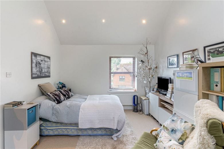 4 bedroom house, Hughes Close, Marlborough SN8 - Available