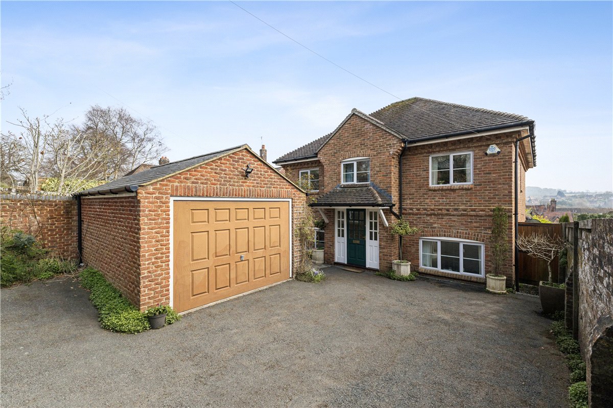 3 bedroom house, Back Lane, Marlborough SN8 - Available