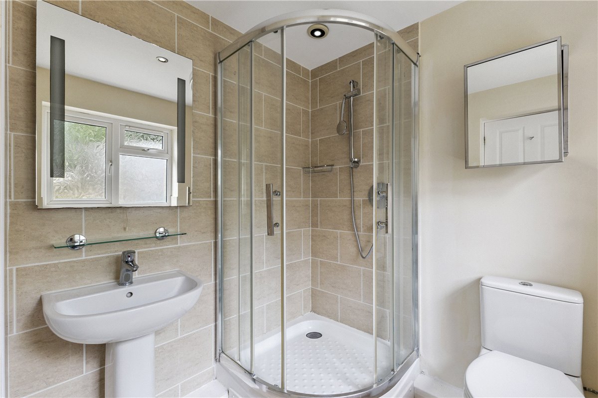 3 bedroom bungalow, West Manton, Manton SN8 - Available