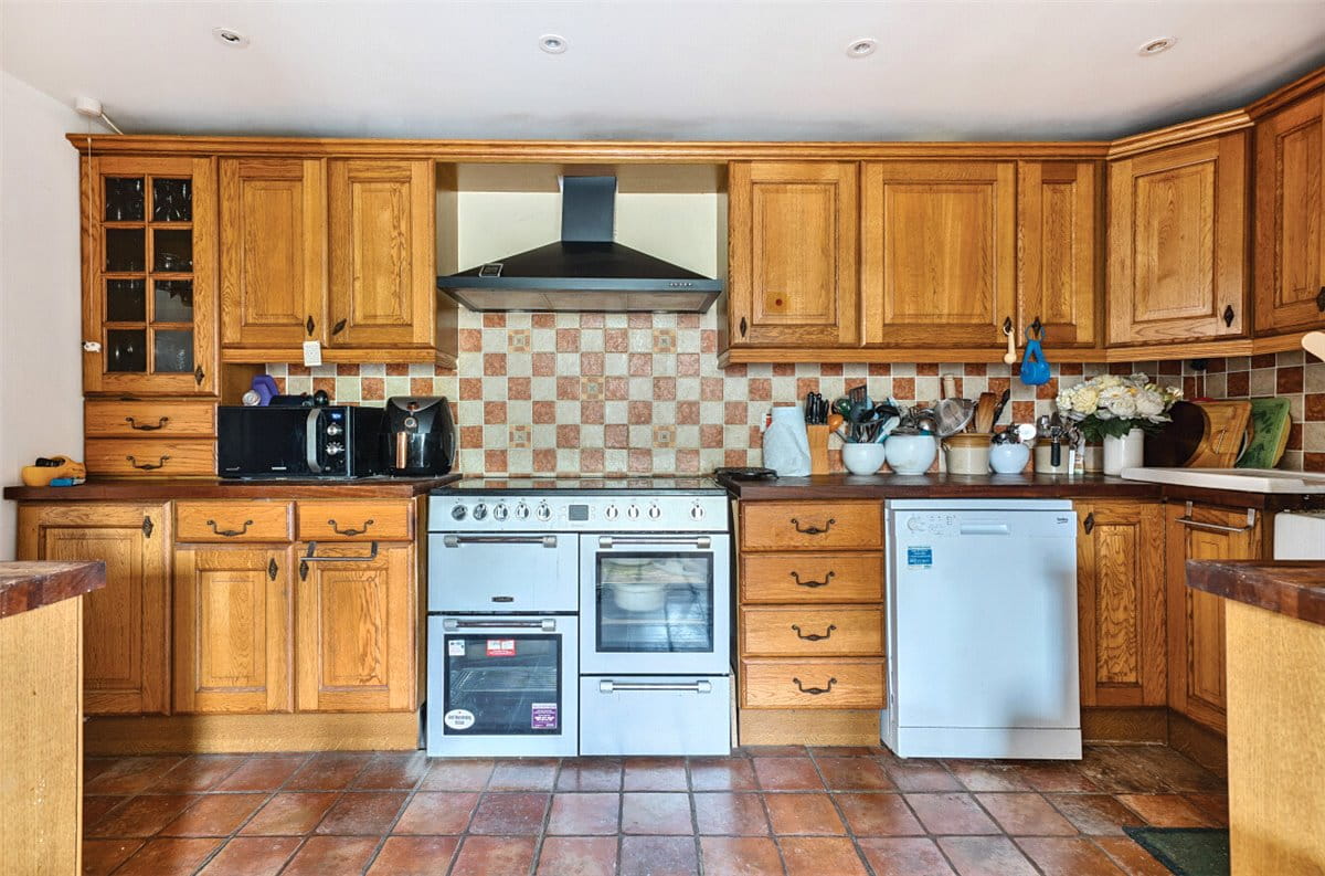 4 bedroom house, Collingbourne Kingston, Marlborough SN8 - Available