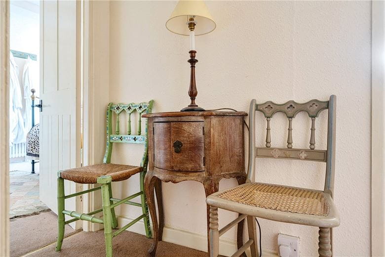 3 bedroom house, East Kennett, Marlborough SN8 - Available