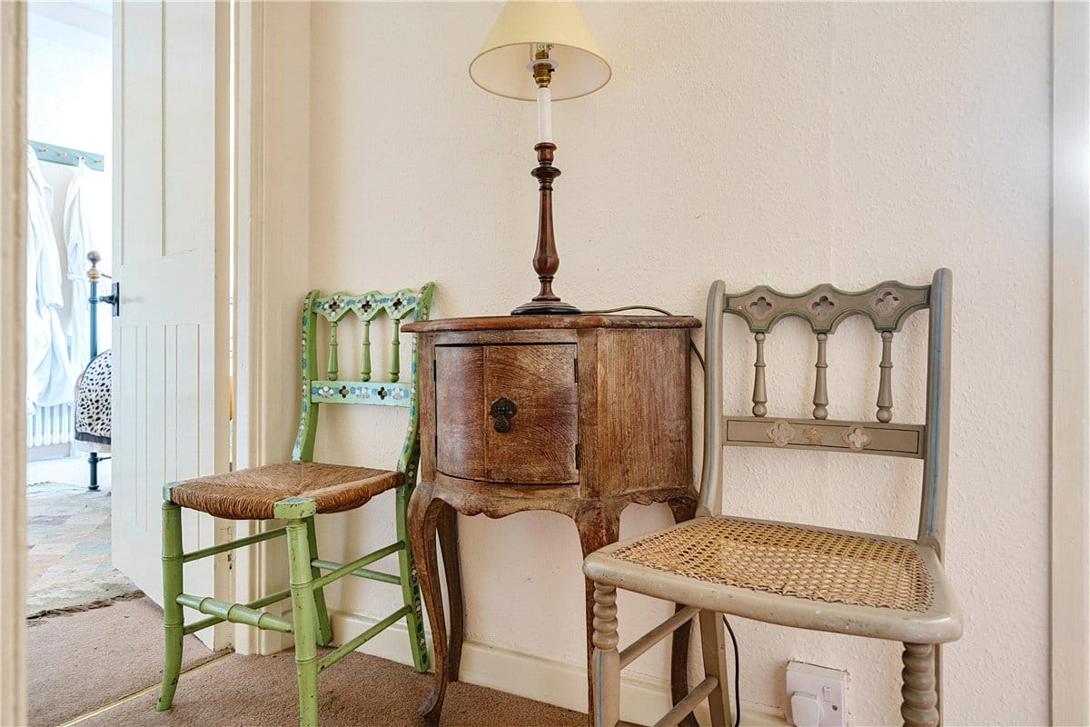 3 bedroom house, East Kennett, Marlborough SN8 - Available