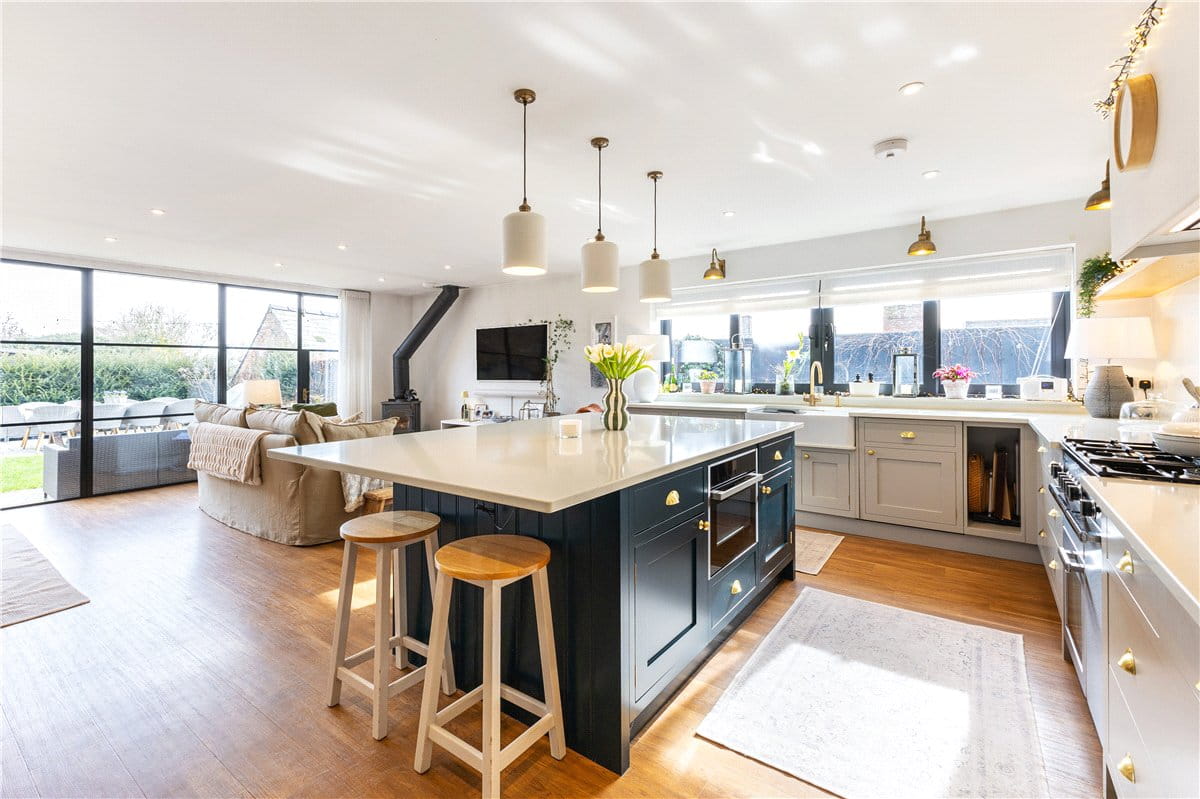 4 bedroom house, Blowhorn Street, Marlborough SN8 - Sold STC