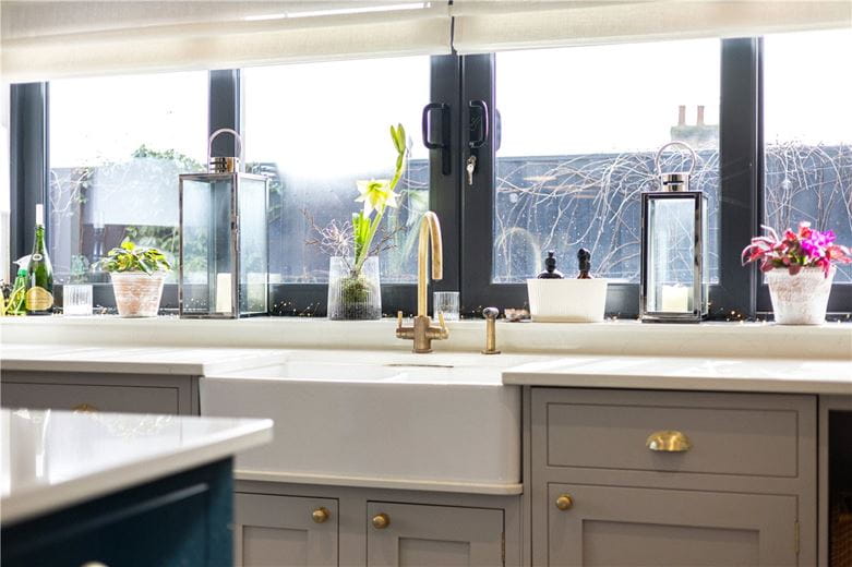 4 bedroom house, Blowhorn Street, Marlborough SN8 - Sold STC