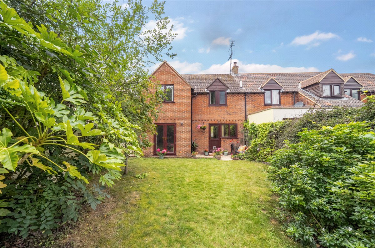 3 bedroom house, Yatesbury, Calne SN11 - Available