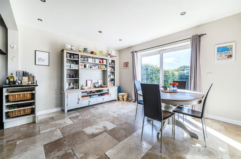 4 bedroom house, Manton Hollow, Manton SN8 - Available