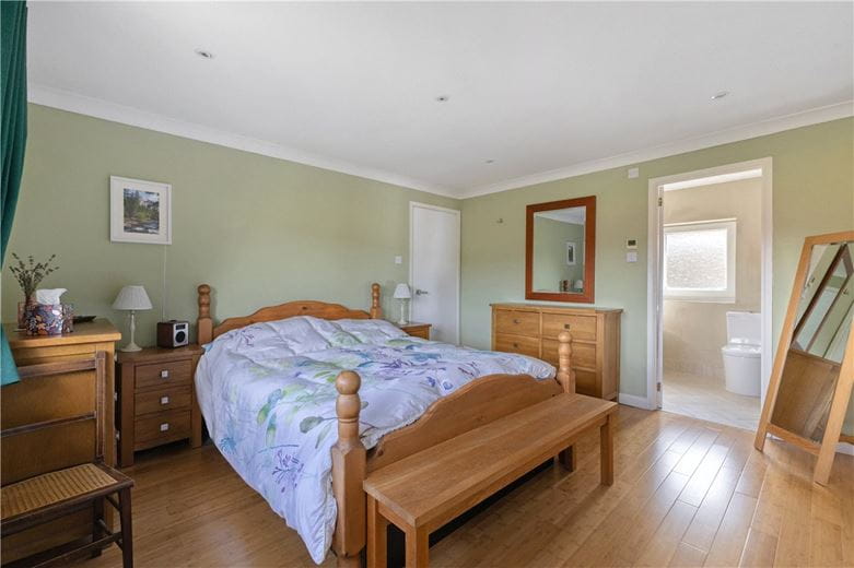 4 bedroom house, Ogbourne St. George, Marlborough SN8 - Available