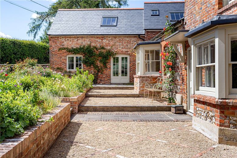 8 bedroom house, Oxenwood, Marlborough SN8 - Available