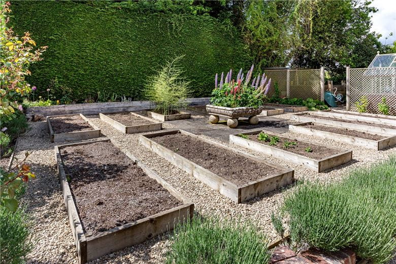 8 bedroom house, Oxenwood, Marlborough SN8 - Available