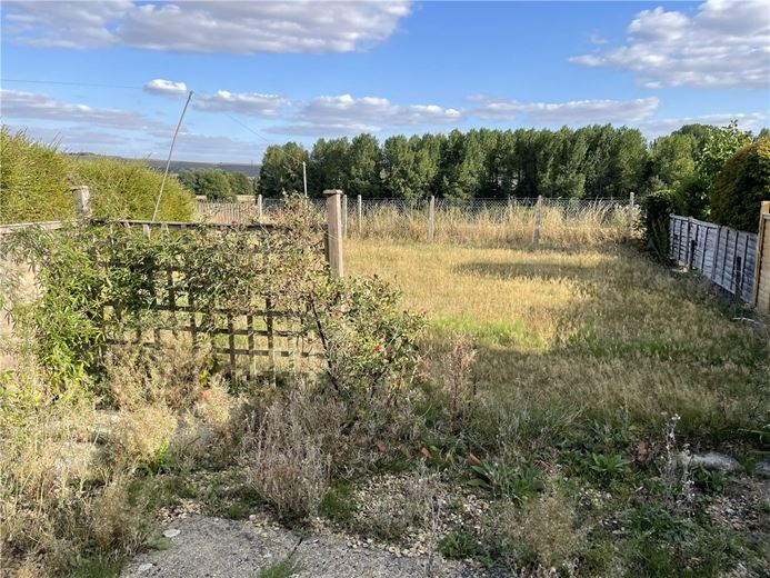 2 bedroom bungalow, Broadfields, Pewsey SN9 - Sold STC