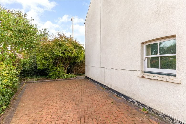 4 bedroom house, Salisbury Road, Marlborough SN8 - Available