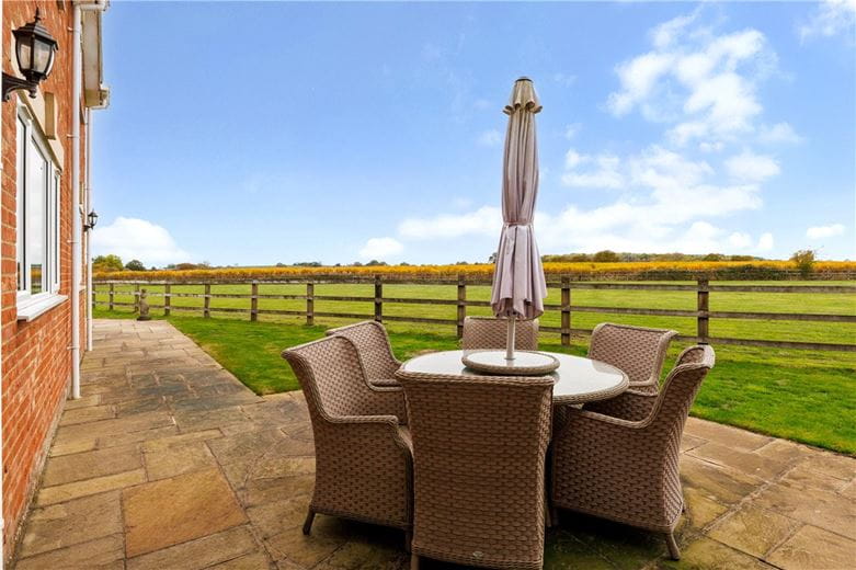 6 bedroom house, The Barton, Clyffe Pypard SN4 - Available