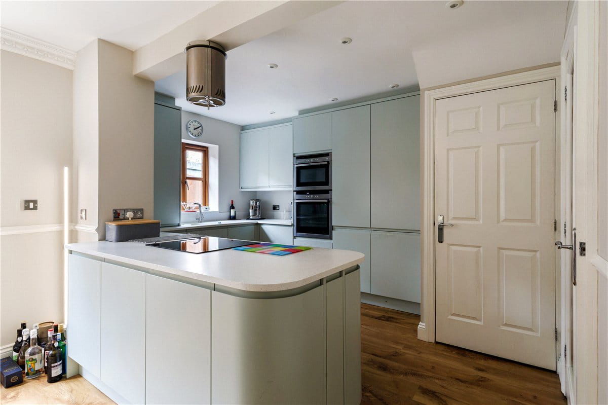 4 bedroom house, Cromwell Court, Marlborough SN8 - Available