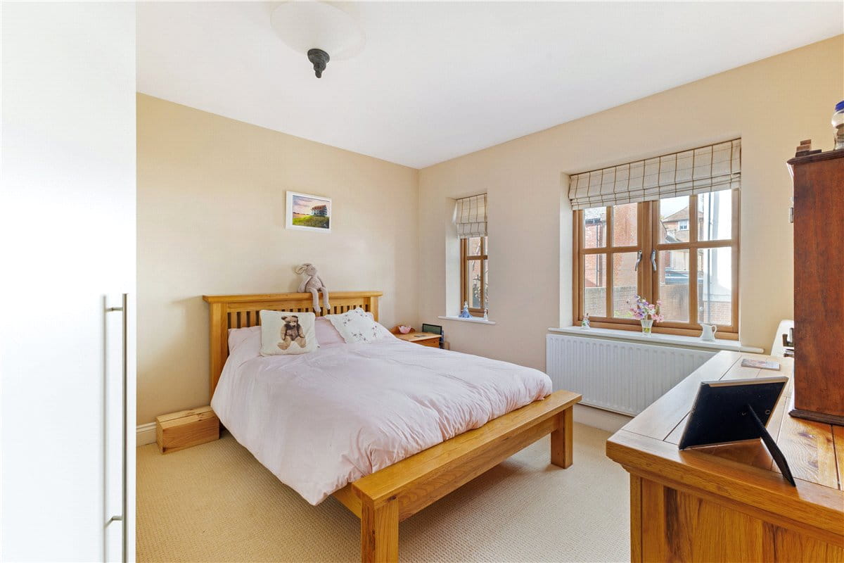 4 bedroom house, Cromwell Court, Marlborough SN8 - Available