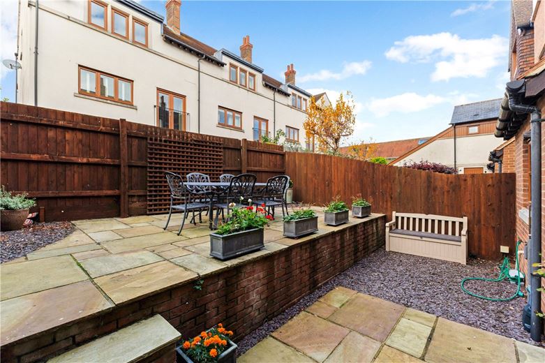 4 bedroom house, Cromwell Court, Marlborough SN8 - Available