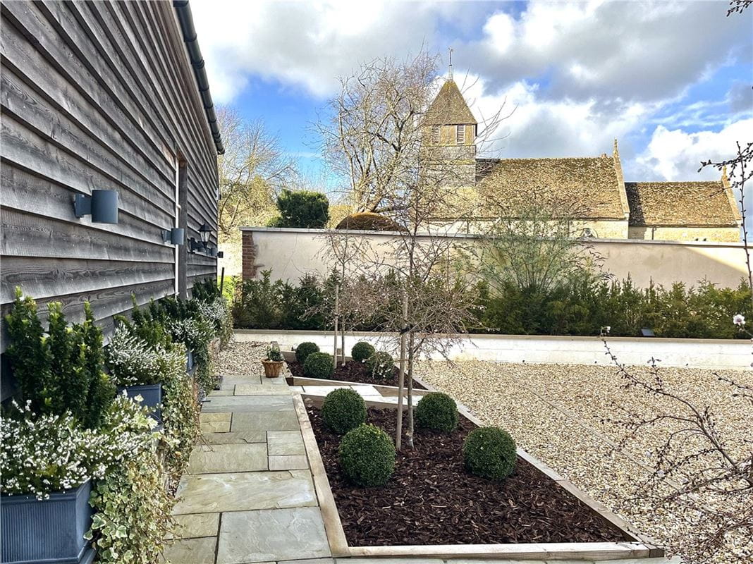 3 bedroom house, Old Dairy Lane, Winterbourne Monkton SN4 - Sold STC